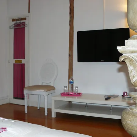 D'hotes L'albinque Oda ve Kahvaltı Castres (Tarn)