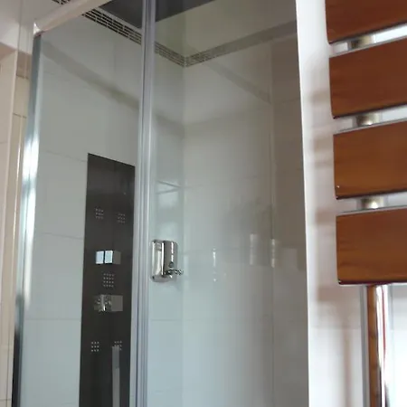 Oda ve Kahvaltı D'hotes L'albinque 2*