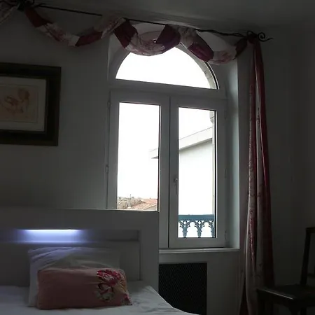 D'hotes L'albinque Oda ve Kahvaltı Castres (Tarn)