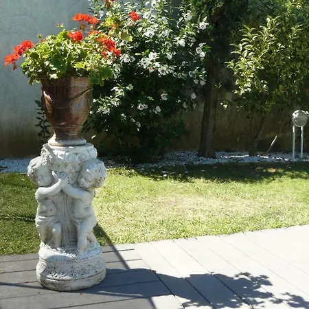 D'hotes L'albinque Bed & Breakfast 2*